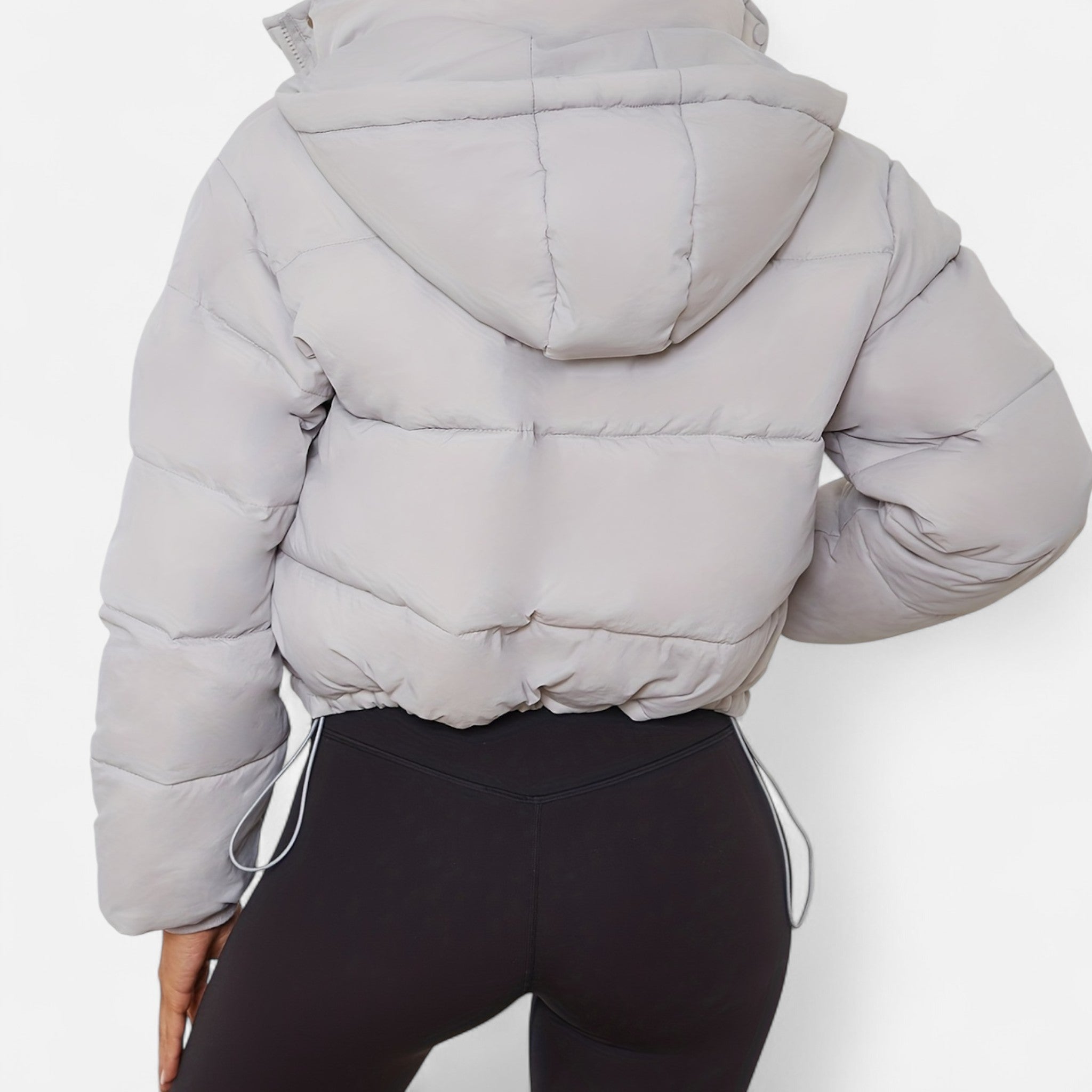 Renvieri | Doudoune Courte Femme – Élégance Contemporaine et Chaleur Légère