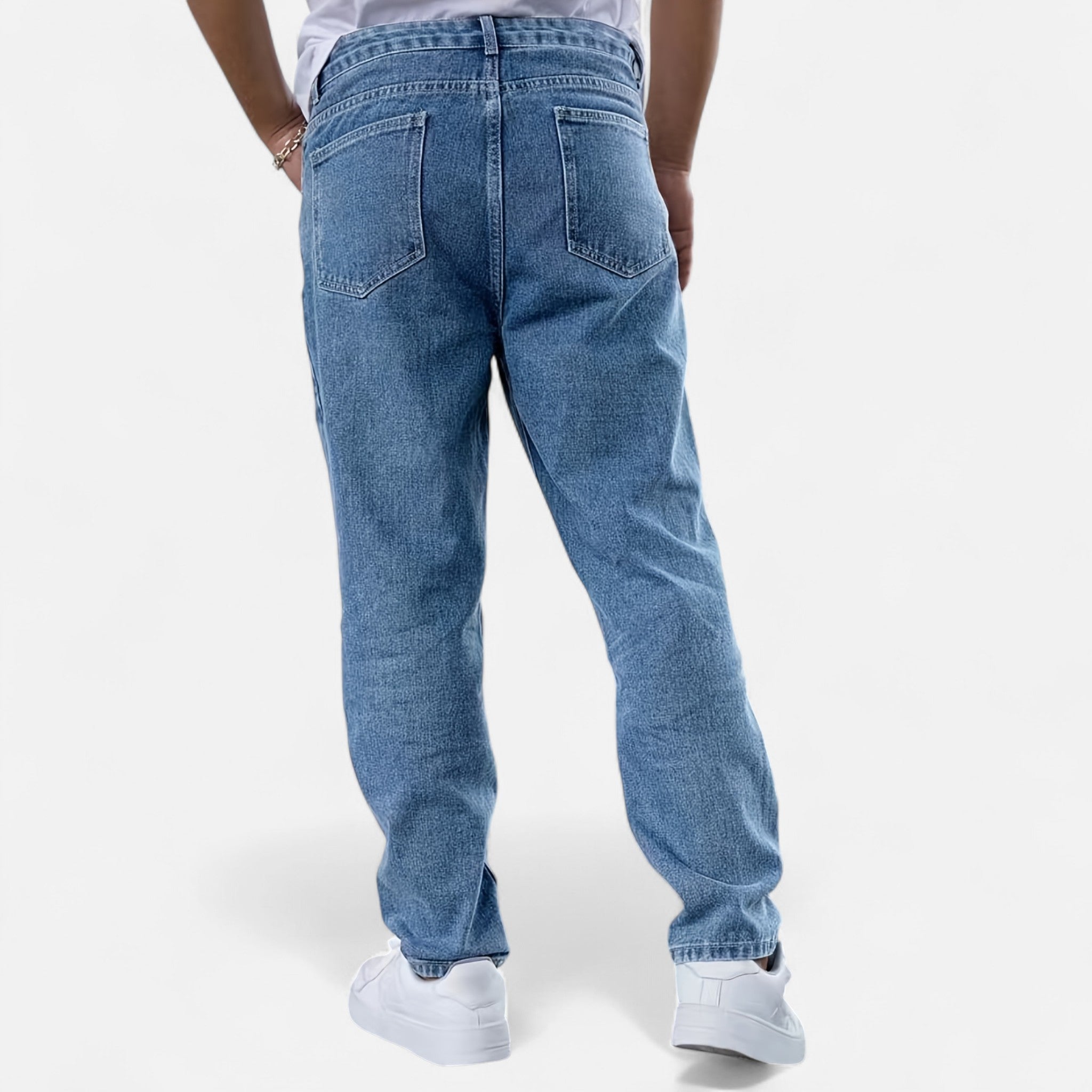 Renvieri | Jean Droit Noir Délavé – Force et Élégance