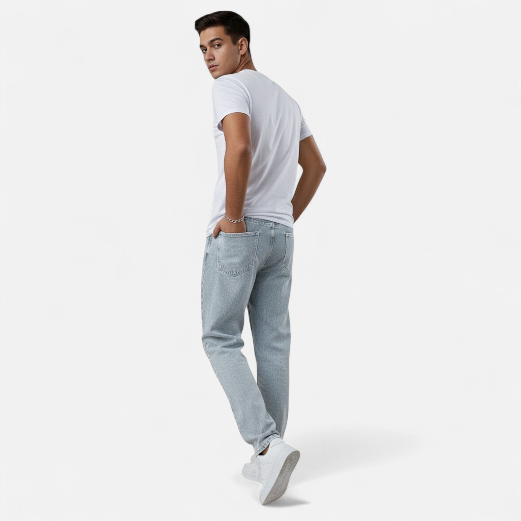 Renvieri | Jean Droit Noir Délavé – Force et Élégance