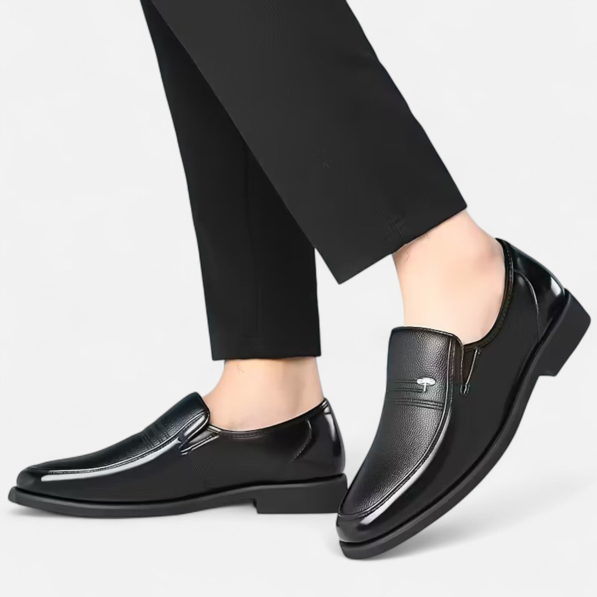 Renvieri | Mocassins à Enfiler en Cuir Fendu – Allure Distinguée