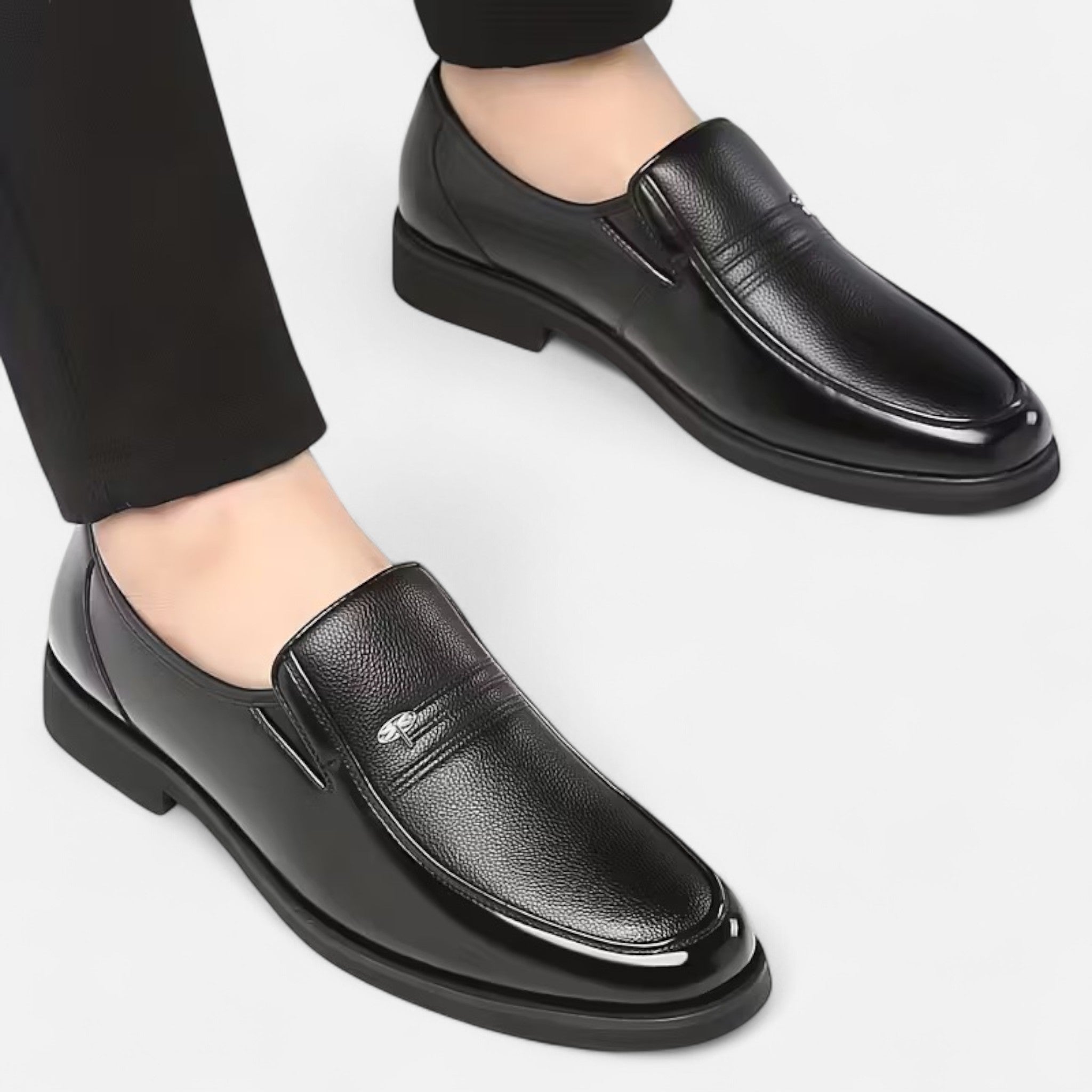 Renvieri | Mocassins à Enfiler en Cuir Fendu – Allure Distinguée