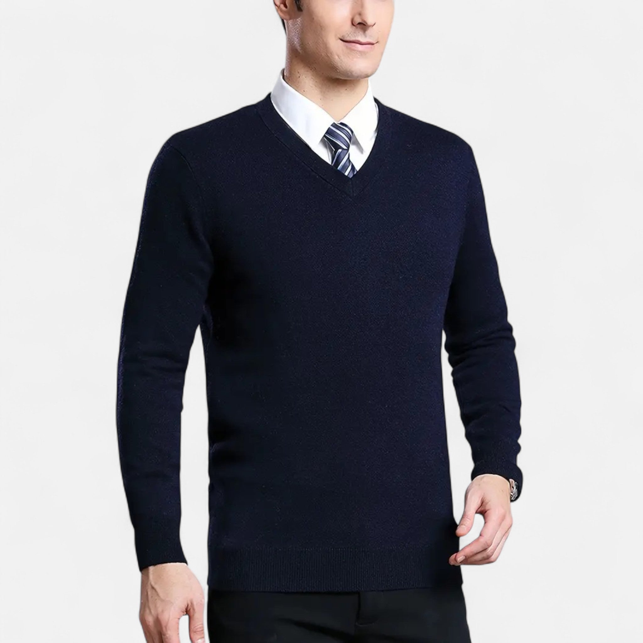 Renvieri | Pull Col V – Élégance Essentielle