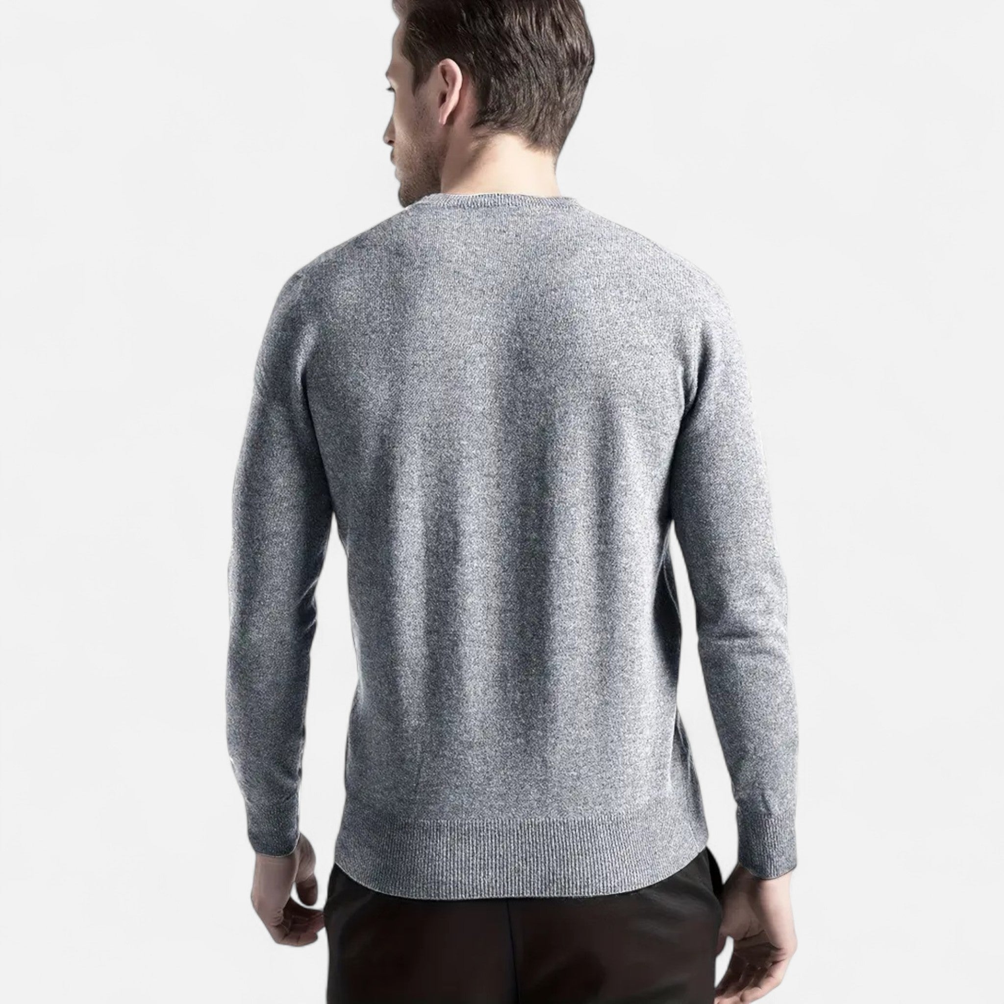 Renvieri | Pull Col V – Élégance Essentielle